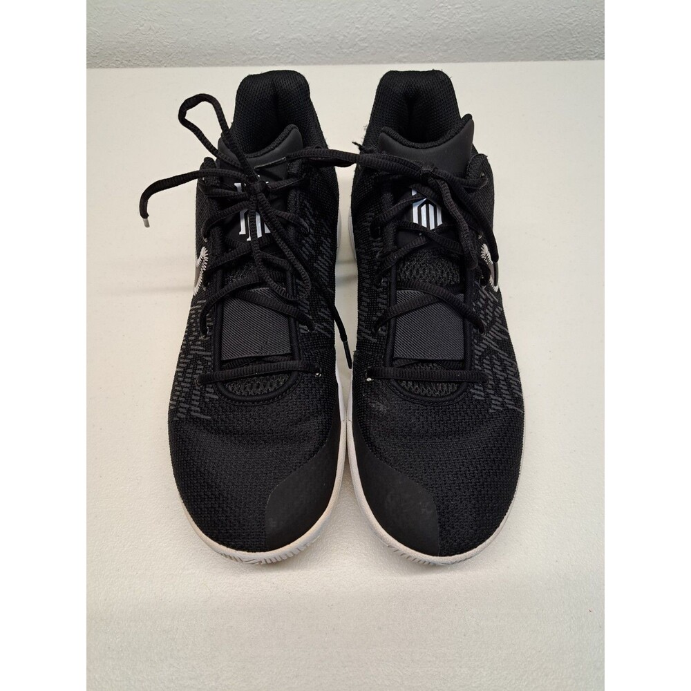 Nike Zoom Kyrie Flytrap Sneaker Mens size 10 Black and White A04436-001
